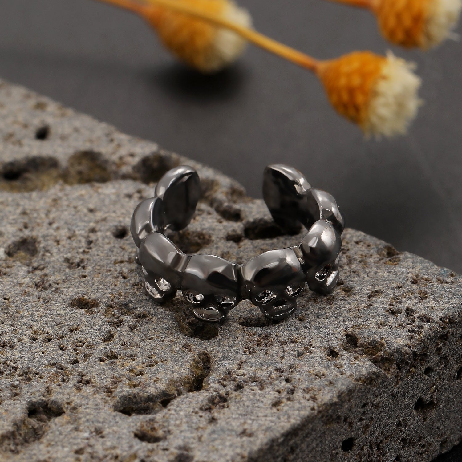 Wholesale Three skull ghost claw  ear cuffs